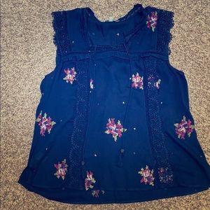 Pale Sky eyelet navy top size L EUC